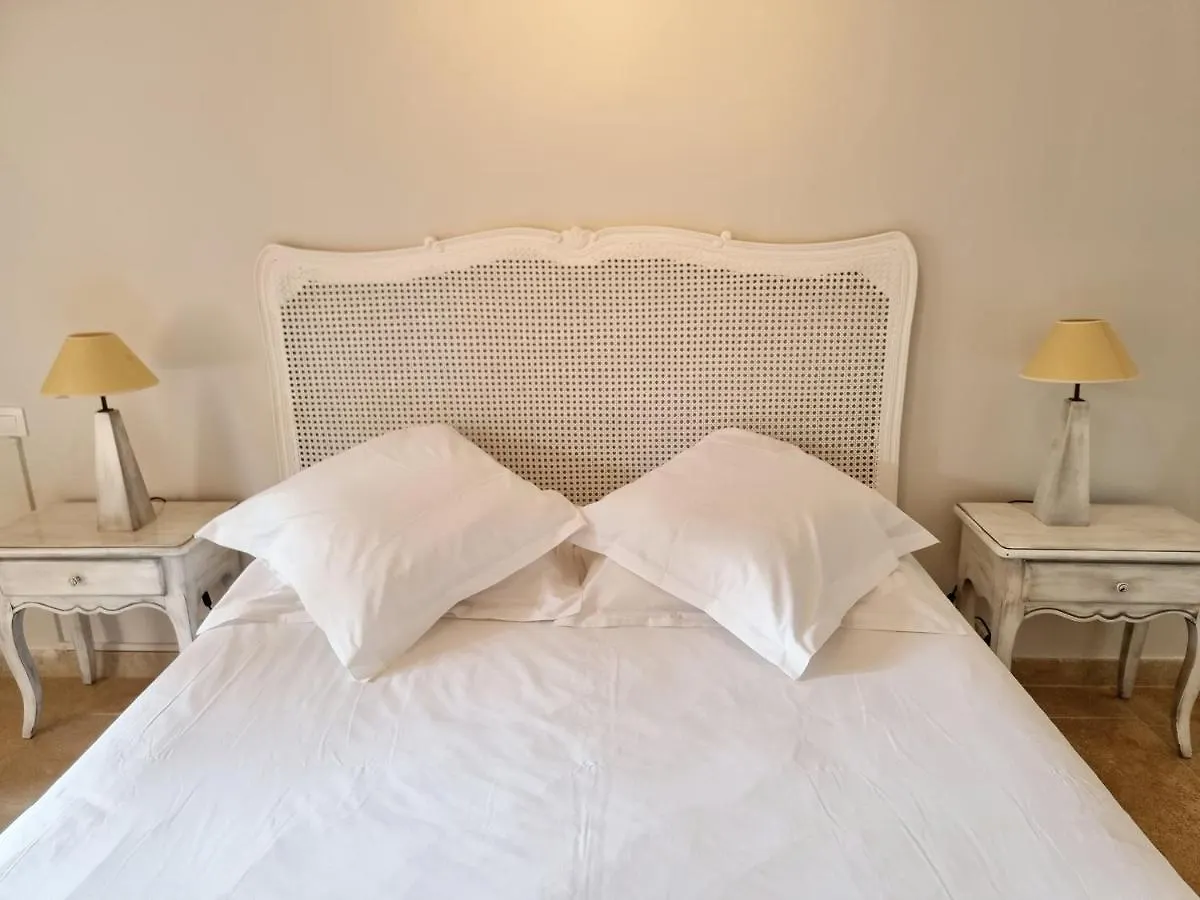 Castillon Des Baux Maussane les Alpilles Hotel